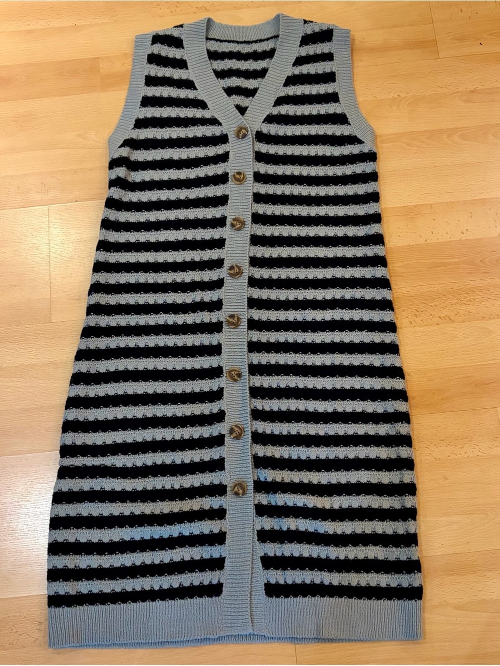Striped Knit Button-Front Sleeveless Dress - Gray and black